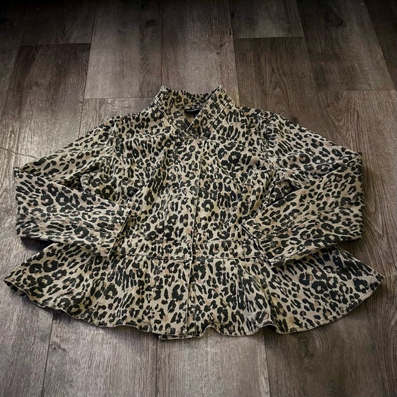 Lane Bryant Cheetah Peplum Utility Moto Twill Jacket Size 3X - Picture 2 of 8